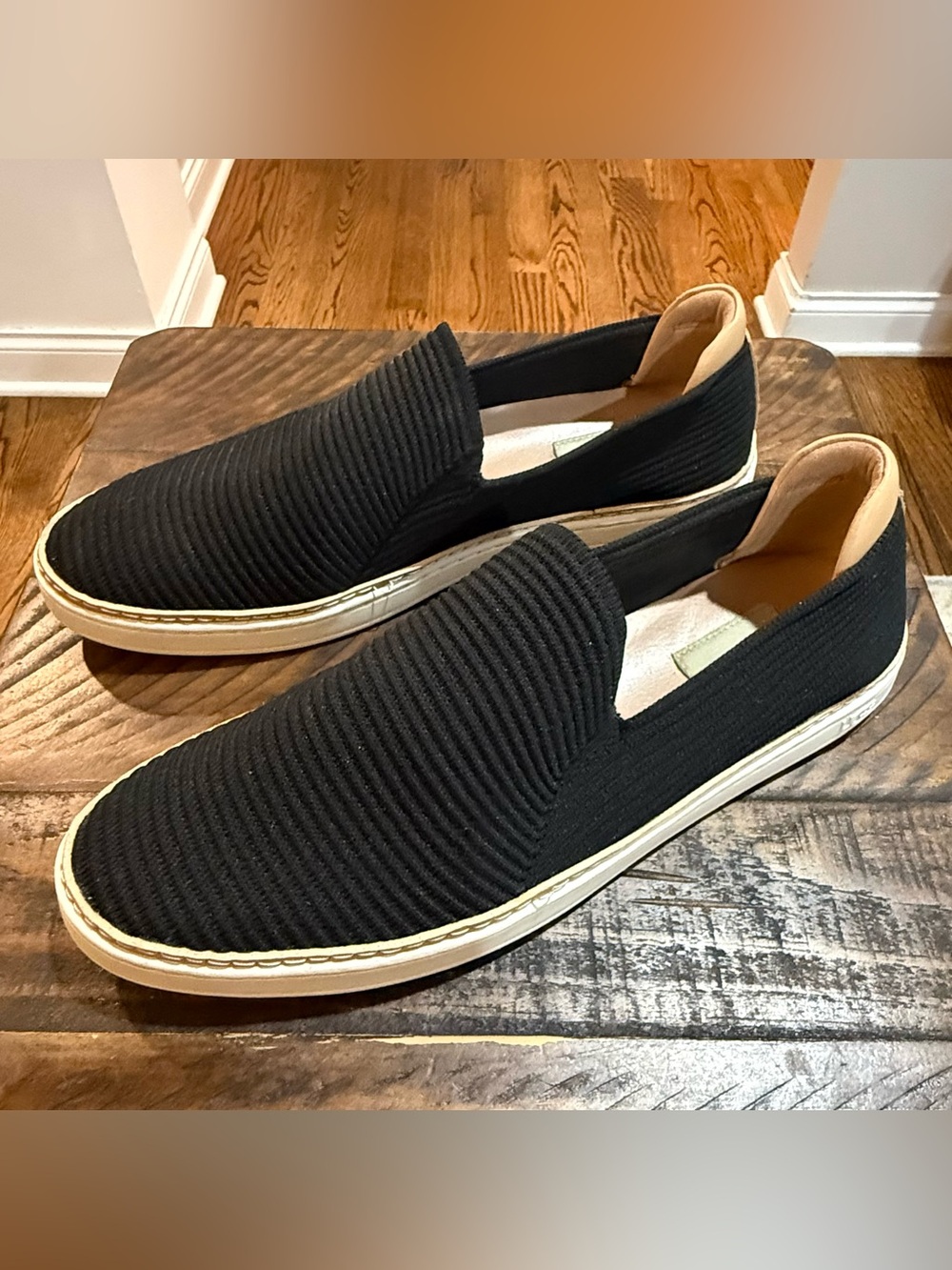 UGG Women’s Black Slip-On Ribbed Canvas Loafers